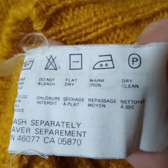 Vintage Esprit Basix V-neck Sweater - Picture 6 of 7